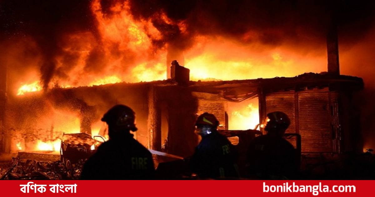 কেরানীগঞ্জে কারখানায় আগুন