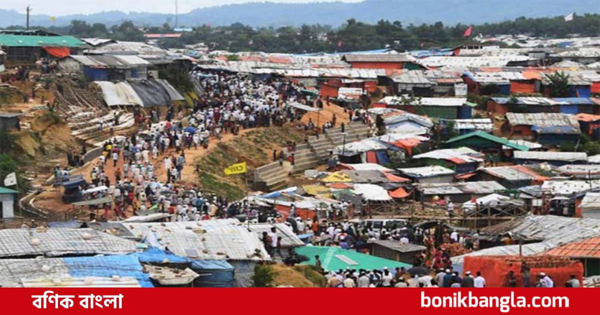 রোহিঙ্গা শিবিরে গোলাগুলি