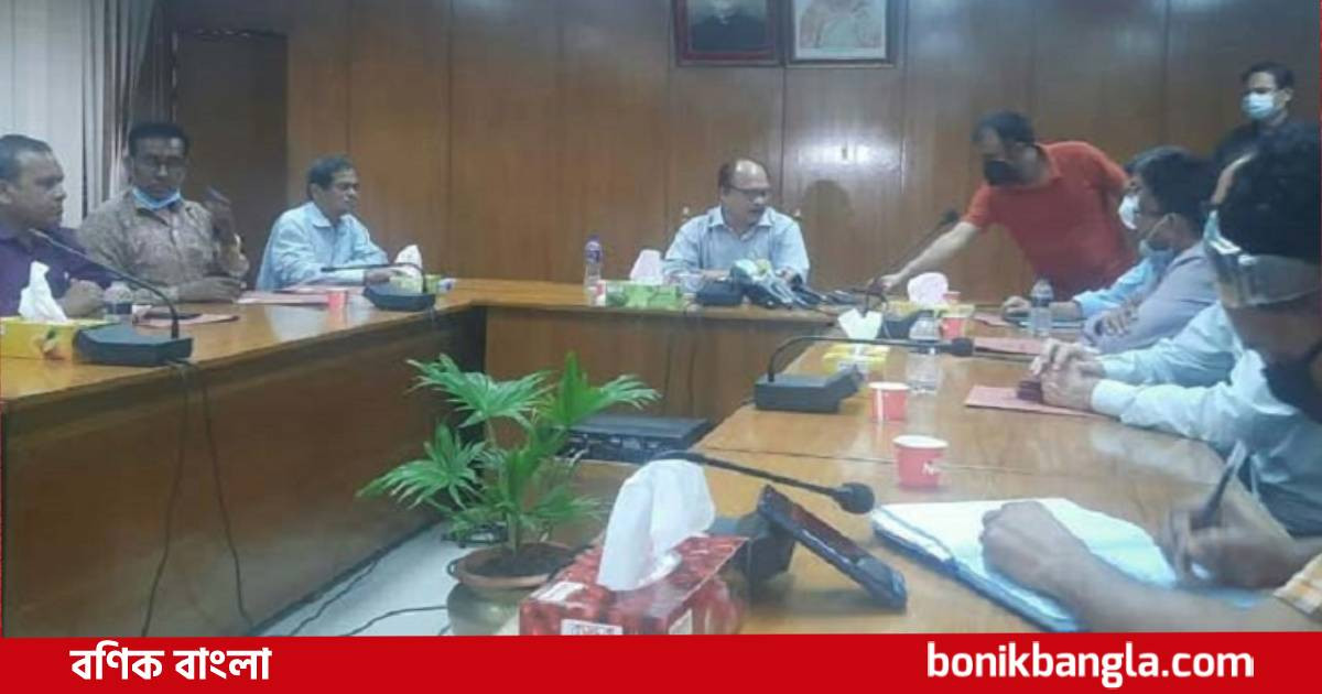 অষ্টম শ্রেণিতে স্কুলের নিজস্ব পদ্ধতিতে মূল্যায়ন