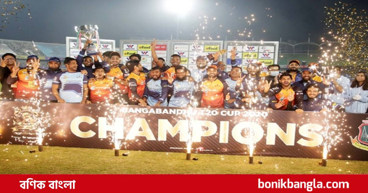 শিরোপাজয়ী খুলনা